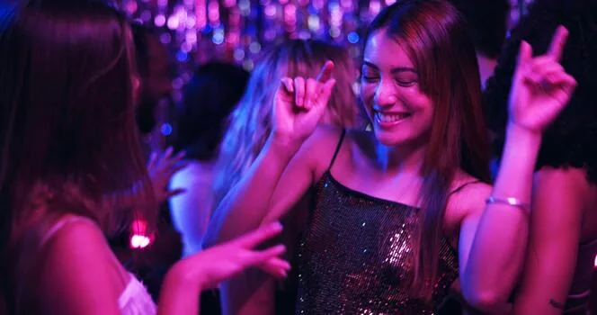 Freedom Night Club Lefkoşa — VIP gece kulübü atmosferi